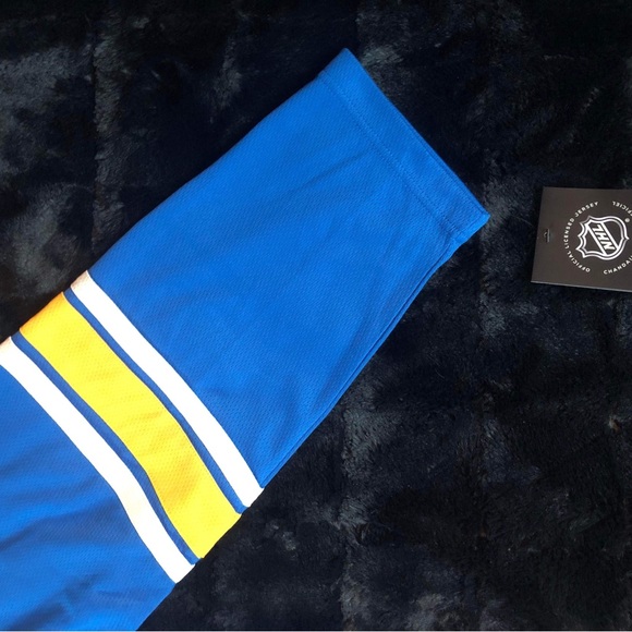 NHL Jordan Bennington St. Louis Blues 2019 SC Championship L “NWT”. - Picture 6 of 6